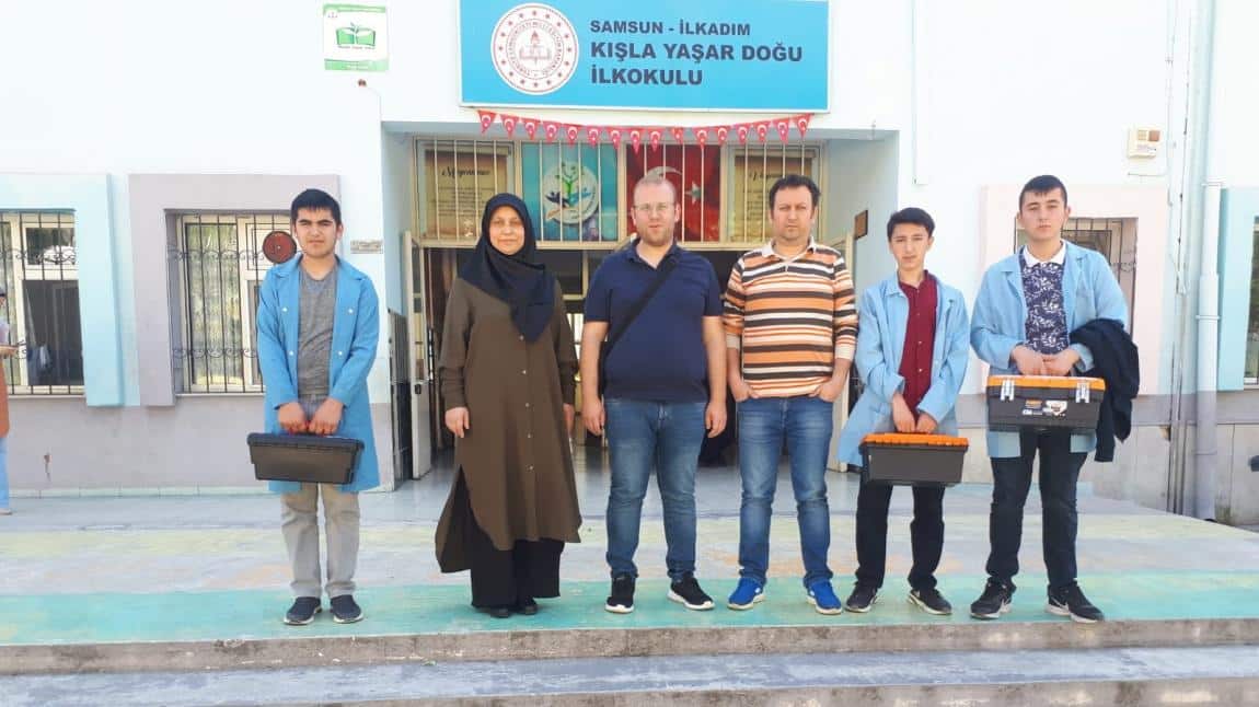 Elektrik-Elektronik alanı Kışla Yaşar Doğu İlkokulu' nu ziyaret etti